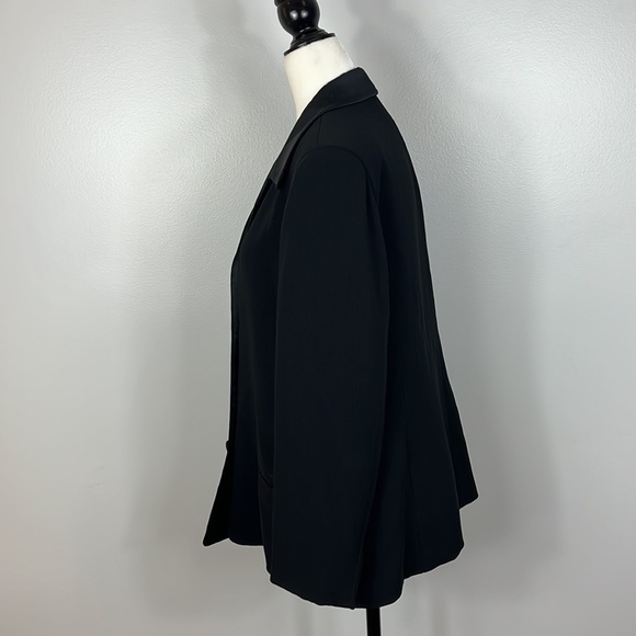 Emanuel Ungaro Vintage Black Blazer with Black Silk Collar and Buttons - Picture 6 of 14